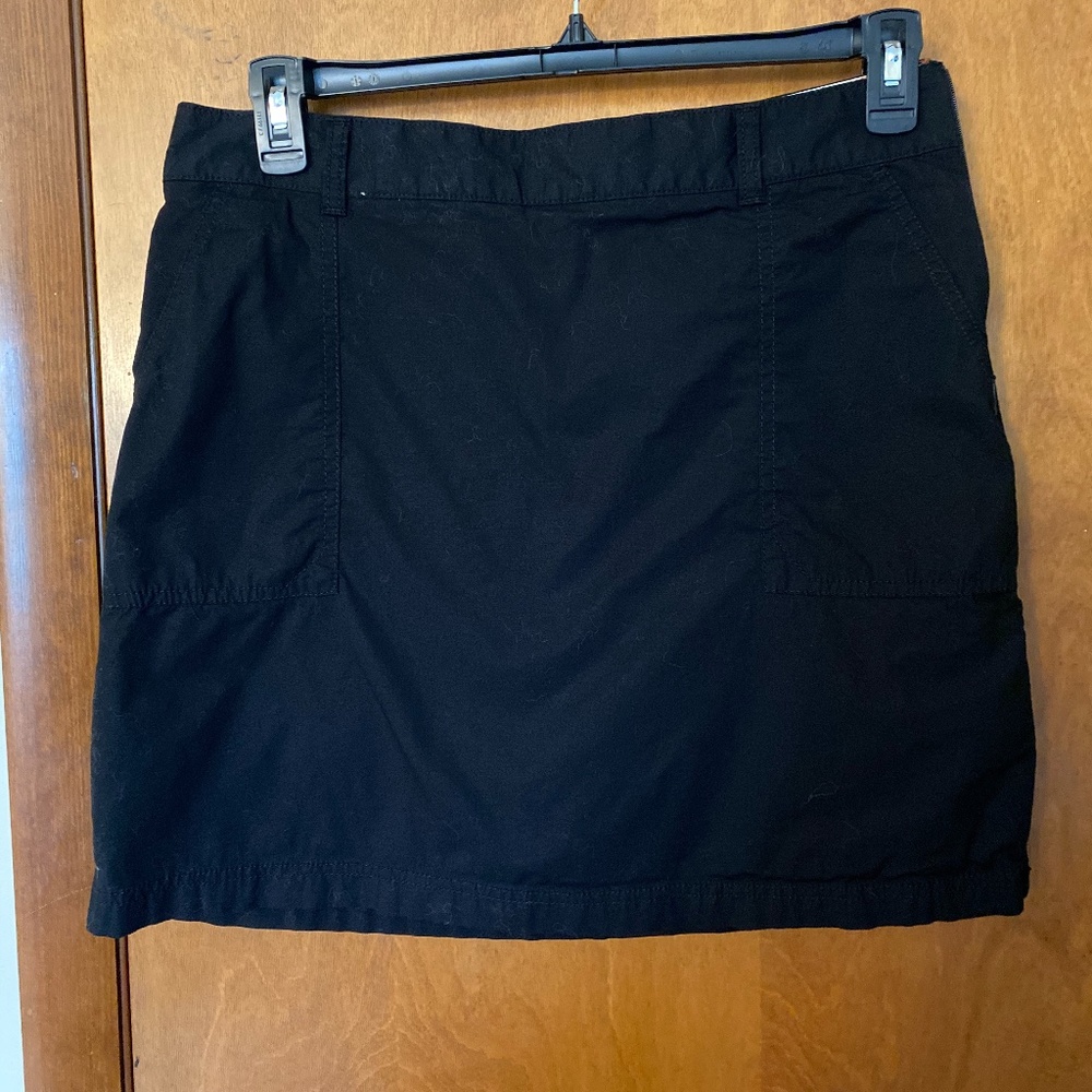 Dockers skort - size 10